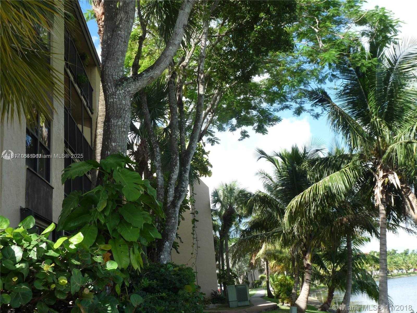 Small Image of 14501 NORTH KENDALL DR #410H, Miami Number 24