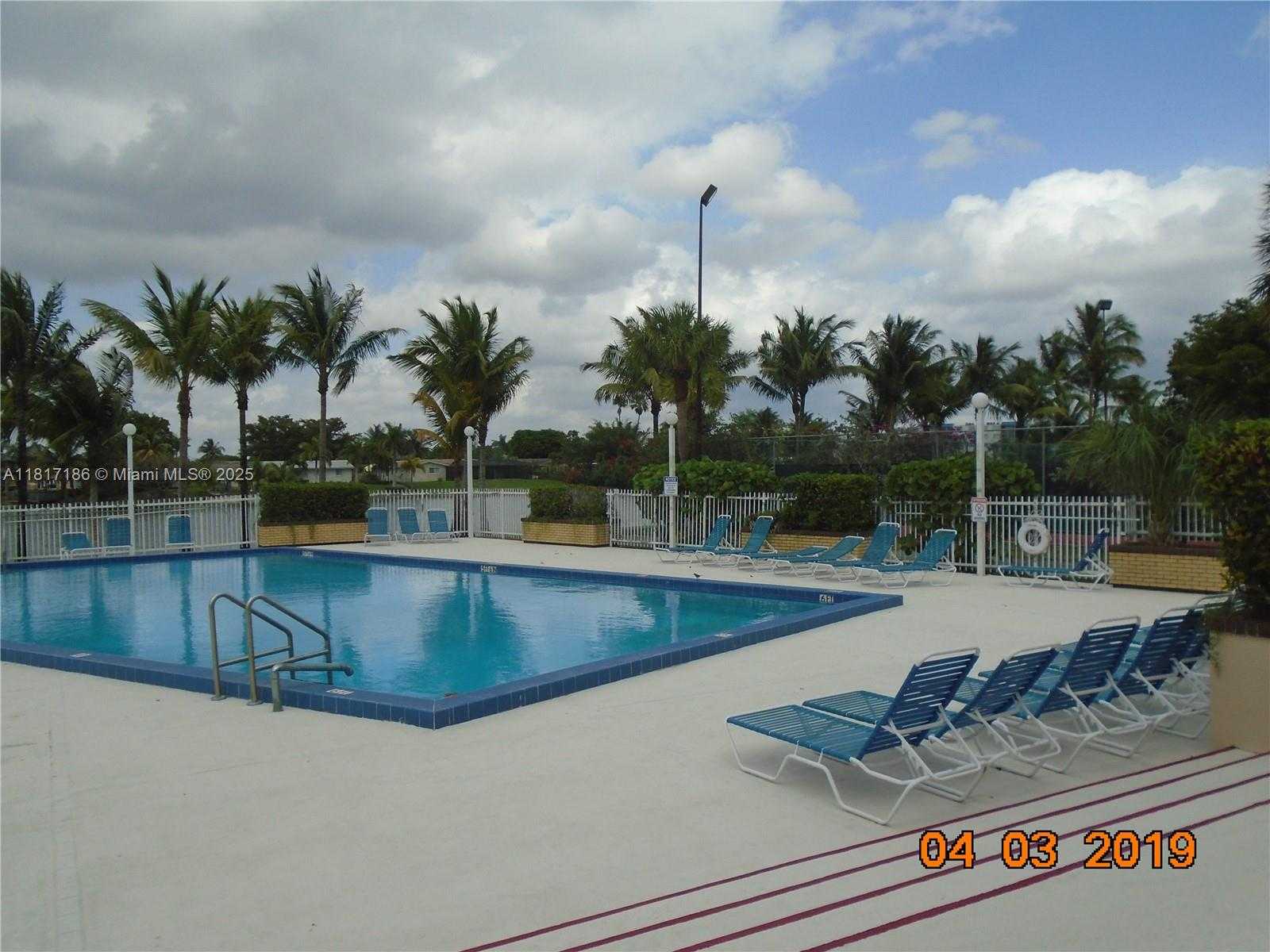 Small Image of 14501 NORTH KENDALL DR #410H, Miami Number 3