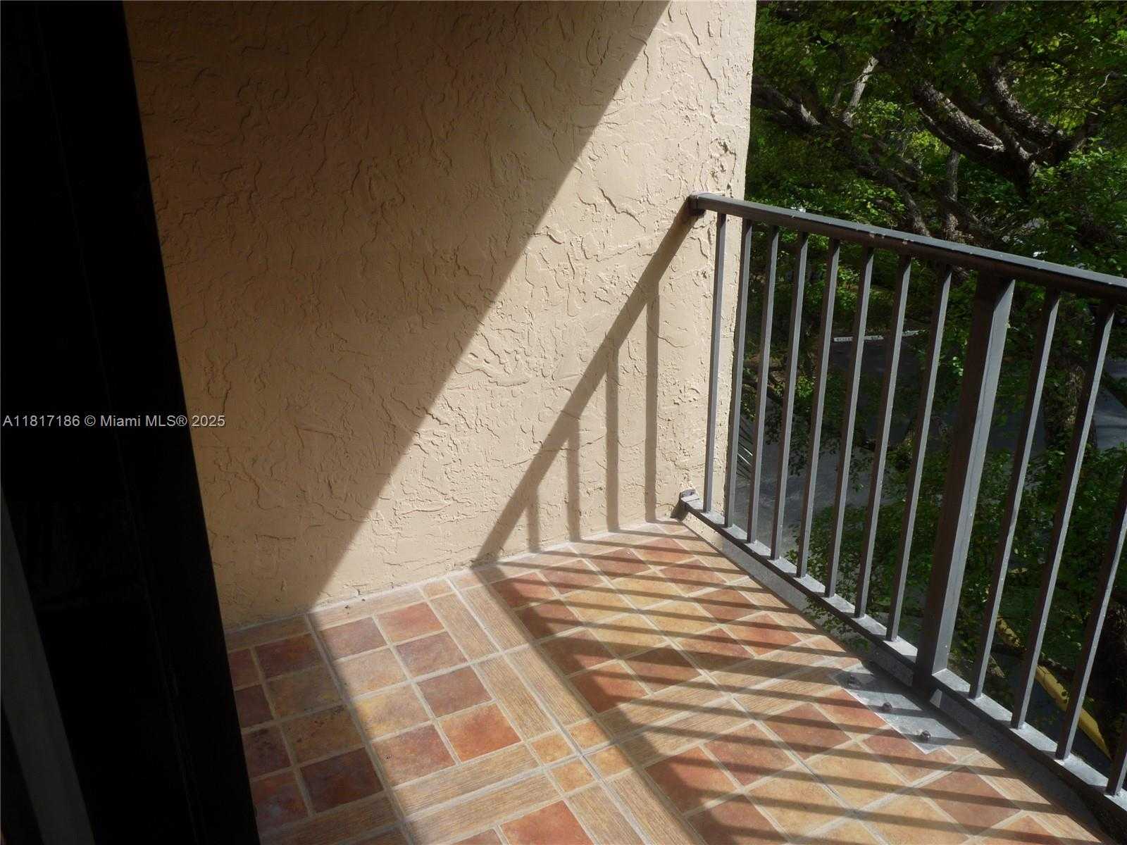 Small Image of 14501 NORTH KENDALL DR #410H, Miami Number 36