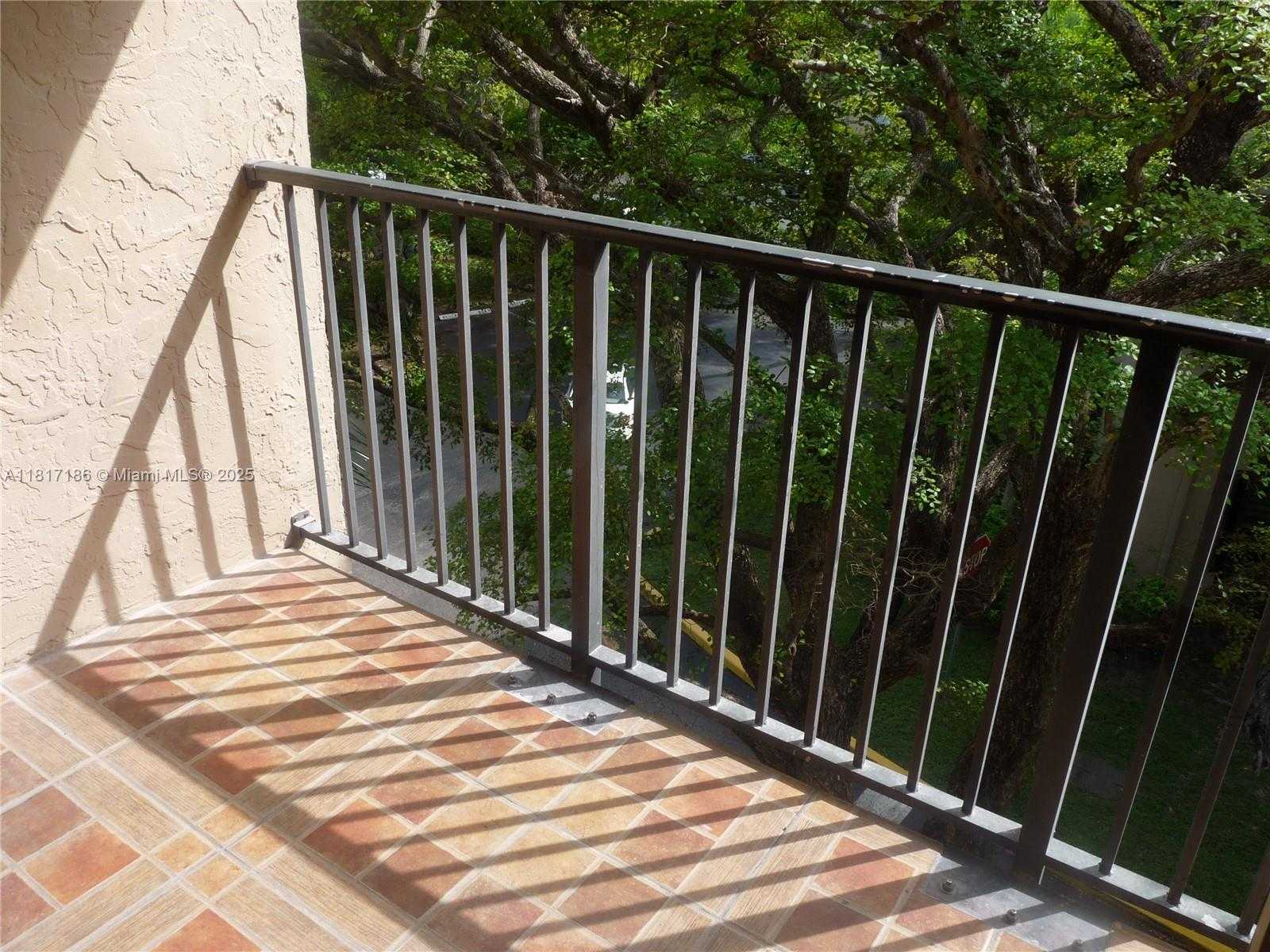 Small Image of 14501 NORTH KENDALL DR #410H, Miami Number 37