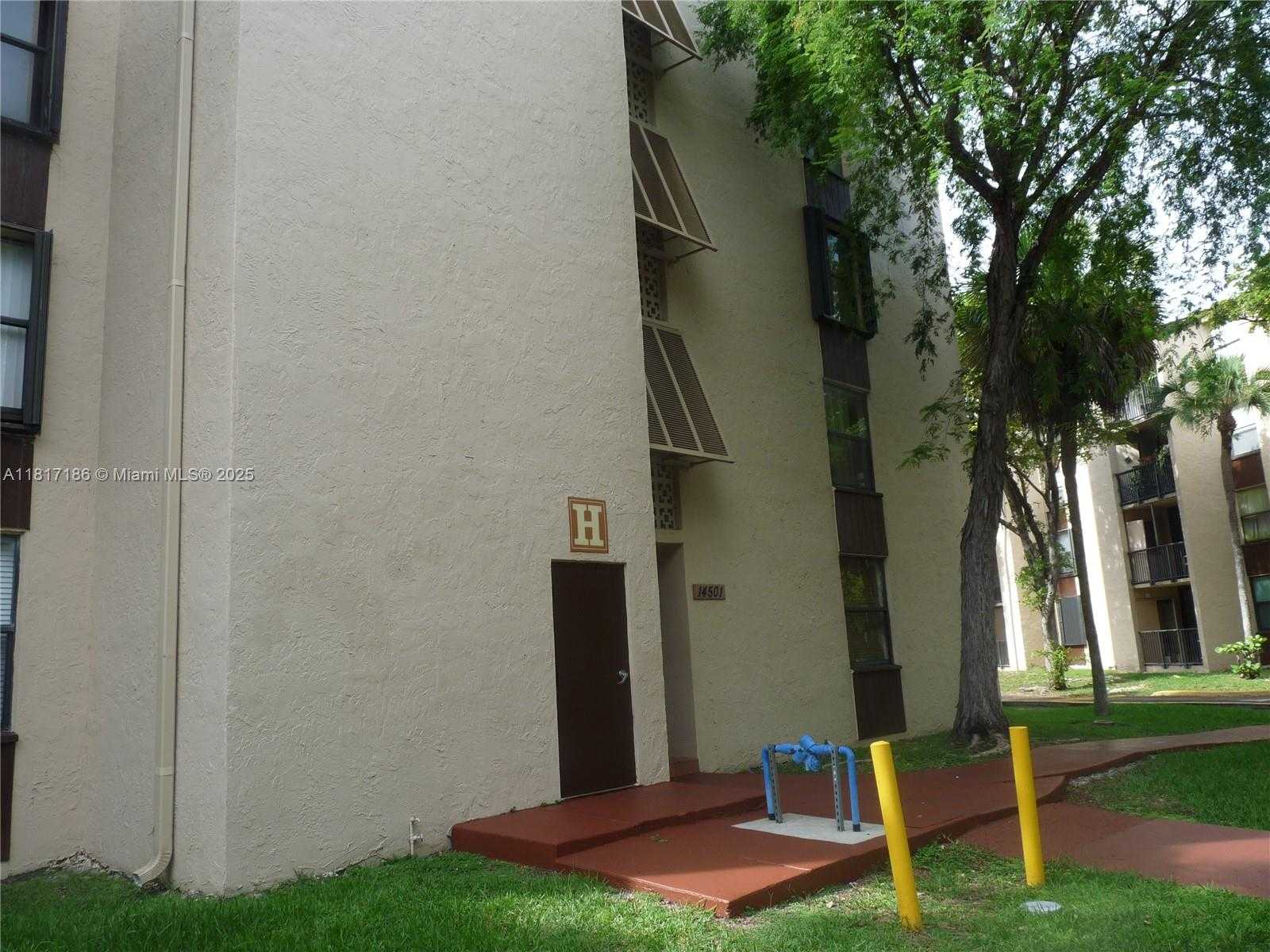 Small Image of 14501 NORTH KENDALL DR #410H, Miami Number 42