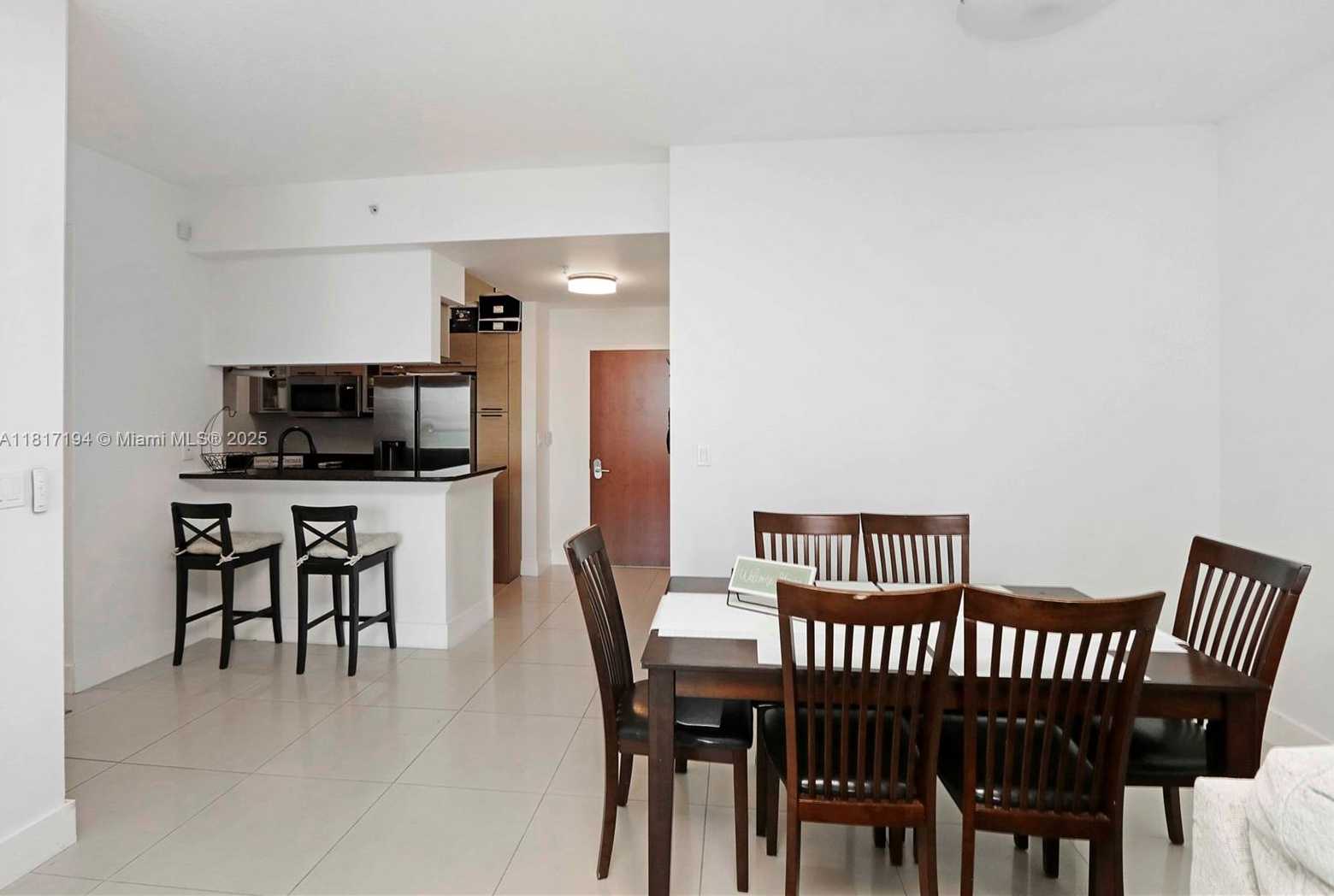 Small Image of 31 SOUTH EAST 5TH ST #3916, Miami Number 13
