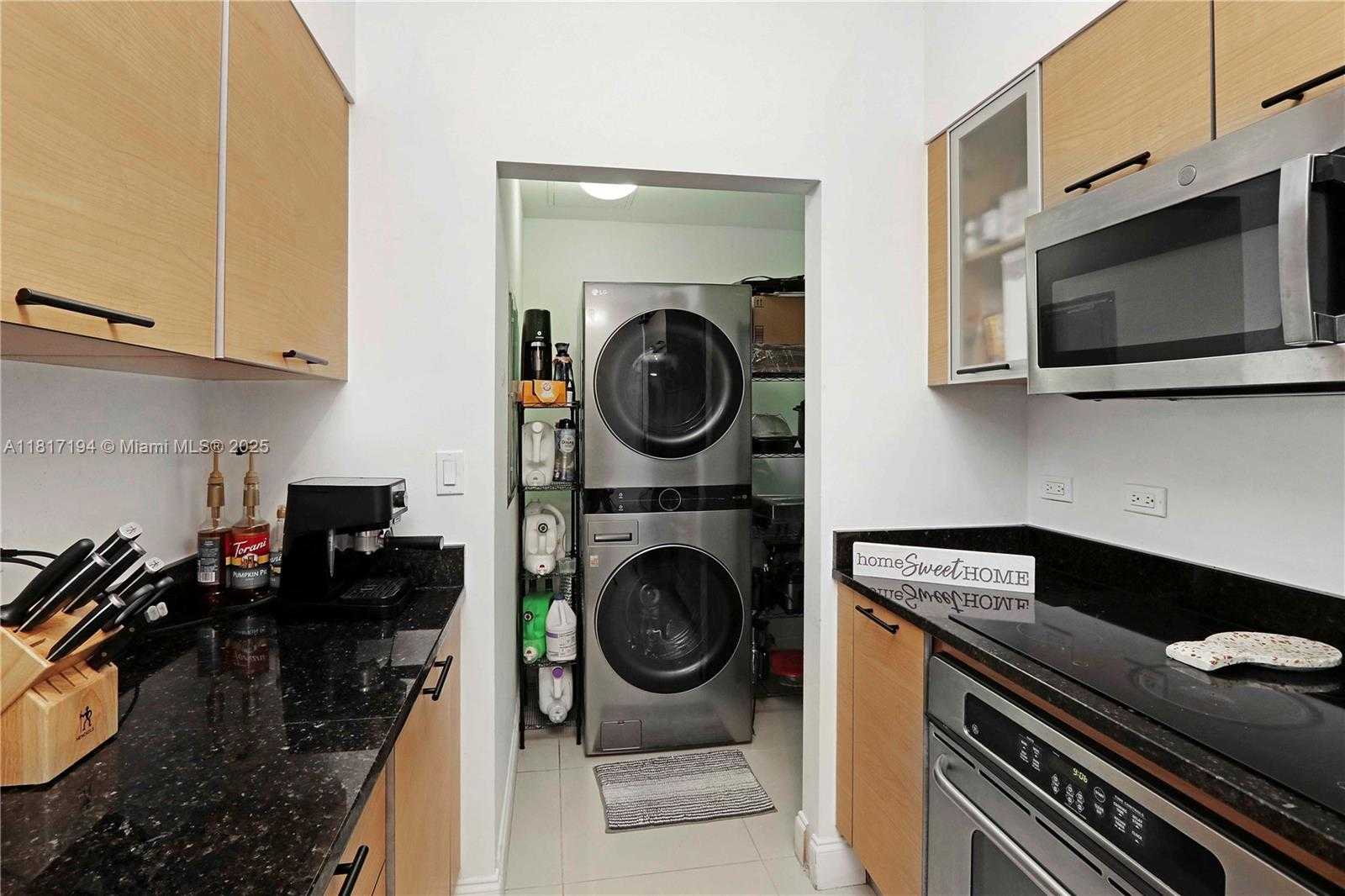Small Image of 31 SOUTH EAST 5TH ST #3916, Miami Number 18