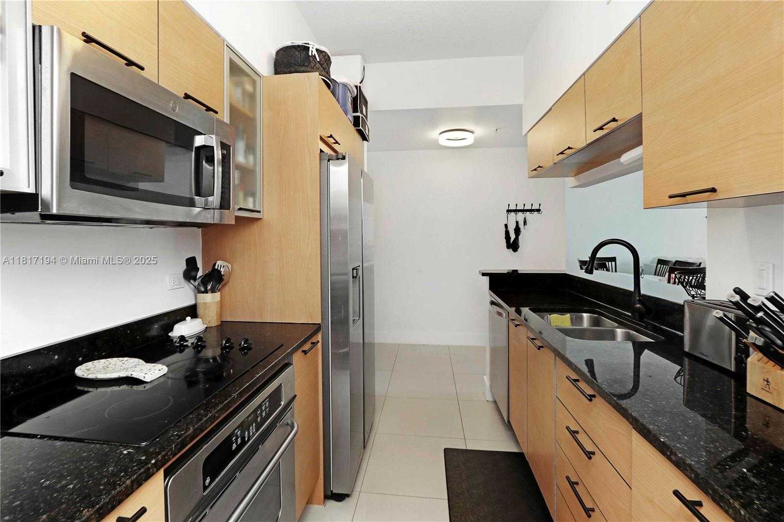 Small Image of 31 SOUTH EAST 5TH ST #3916, Miami Number 19