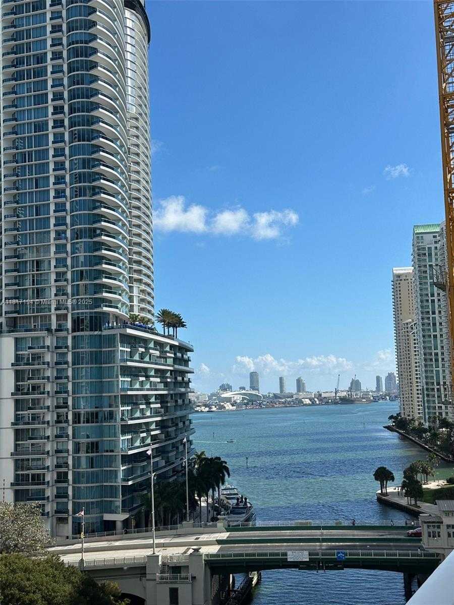 Small Image of 31 SOUTH EAST 5TH ST #3916, Miami Number 32