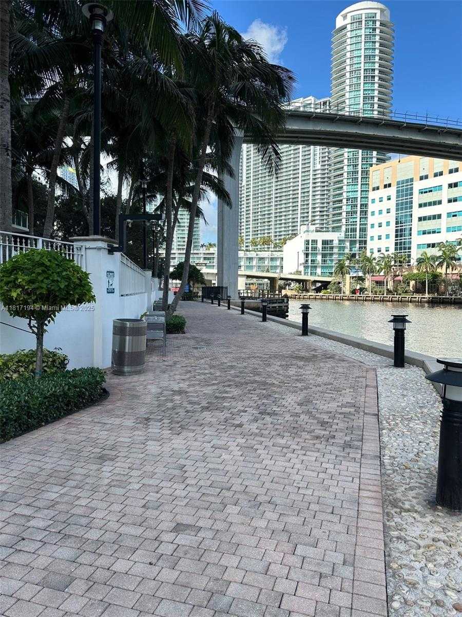 Small Image of 31 SOUTH EAST 5TH ST #3916, Miami Number 46