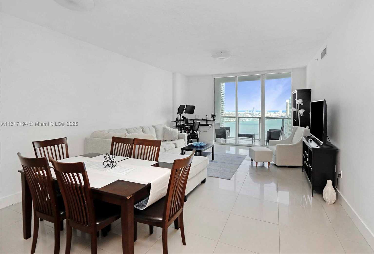 Small Image of 31 SOUTH EAST 5TH ST #3916, Miami Number 8