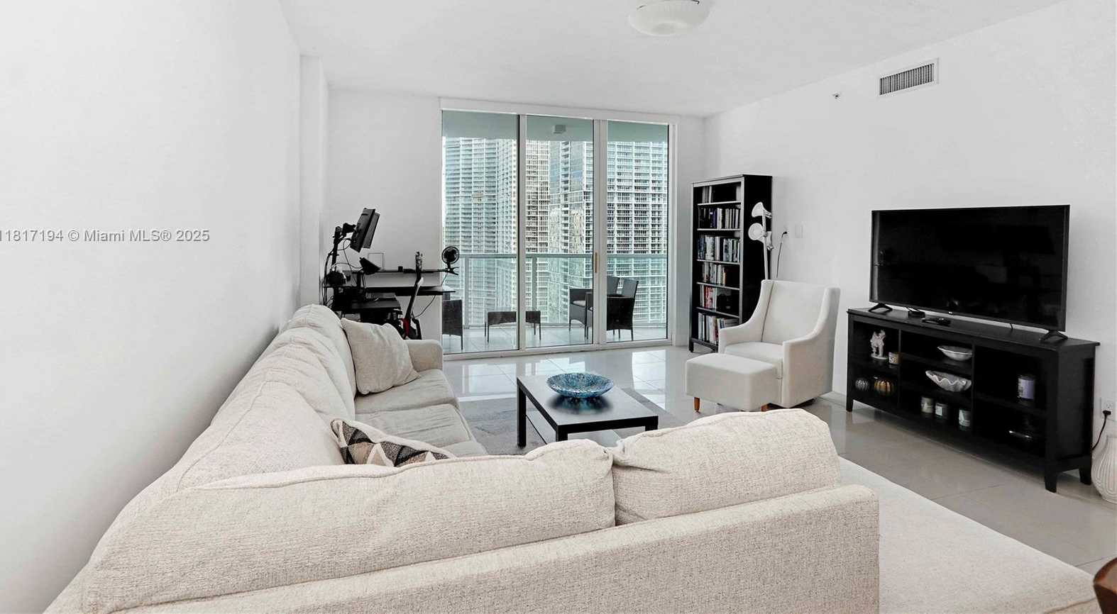 Small Image of 31 SOUTH EAST 5TH ST #3916, Miami Number 9