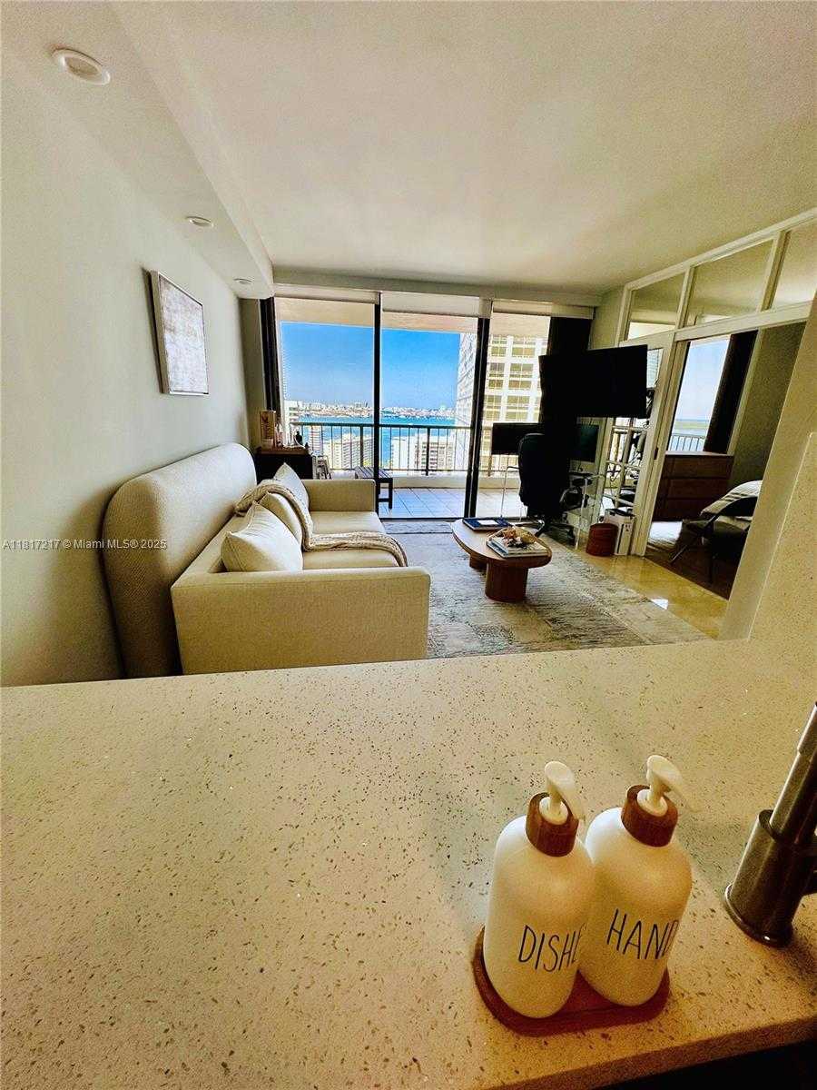 Small Image of 1581 BRICKELL AVE #PH108, Miami Number 6