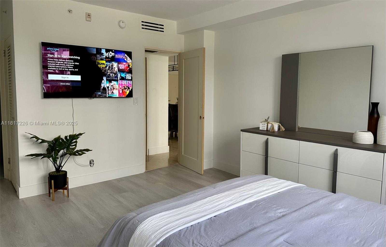Small Image of 3000 SOUTH OCEAN DR #118, Hollywood Number 11
