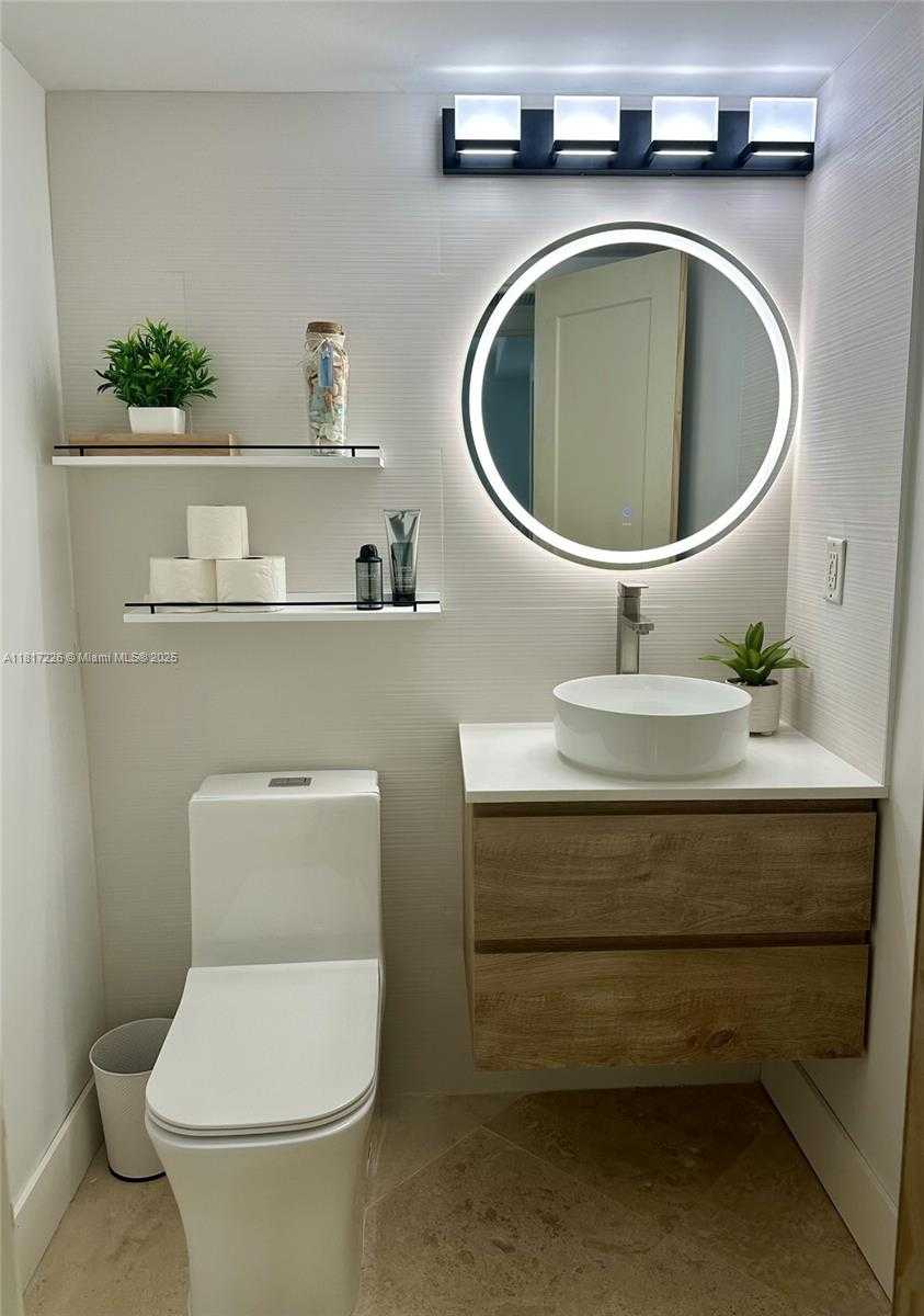 Small Image of 3000 SOUTH OCEAN DR #118, Hollywood Number 12