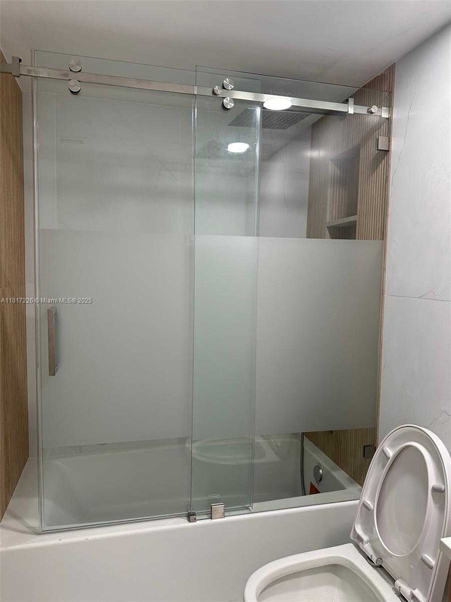 Small Image of 3000 SOUTH OCEAN DR #118, Hollywood Number 13