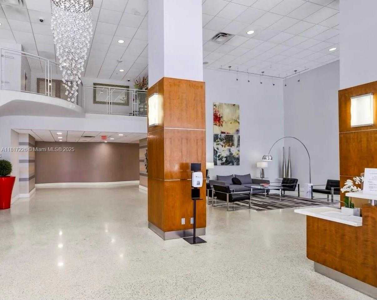 Small Image of 3000 SOUTH OCEAN DR #118, Hollywood Number 23