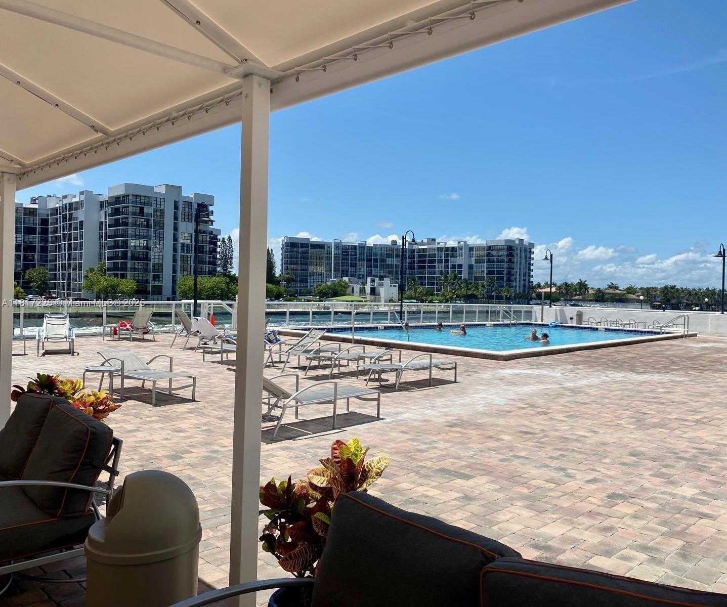 Small Image of 3000 SOUTH OCEAN DR #118, Hollywood Number 27