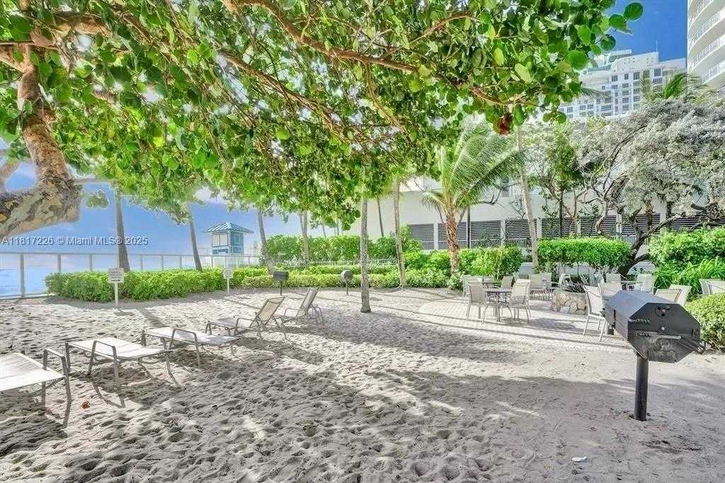 Small Image of 3000 SOUTH OCEAN DR #118, Hollywood Number 31
