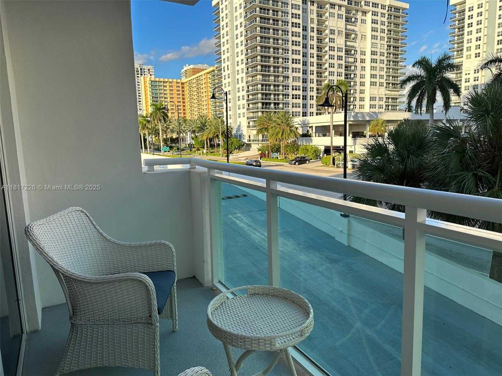 Small Image of 3000 SOUTH OCEAN DR #118, Hollywood Number 5
