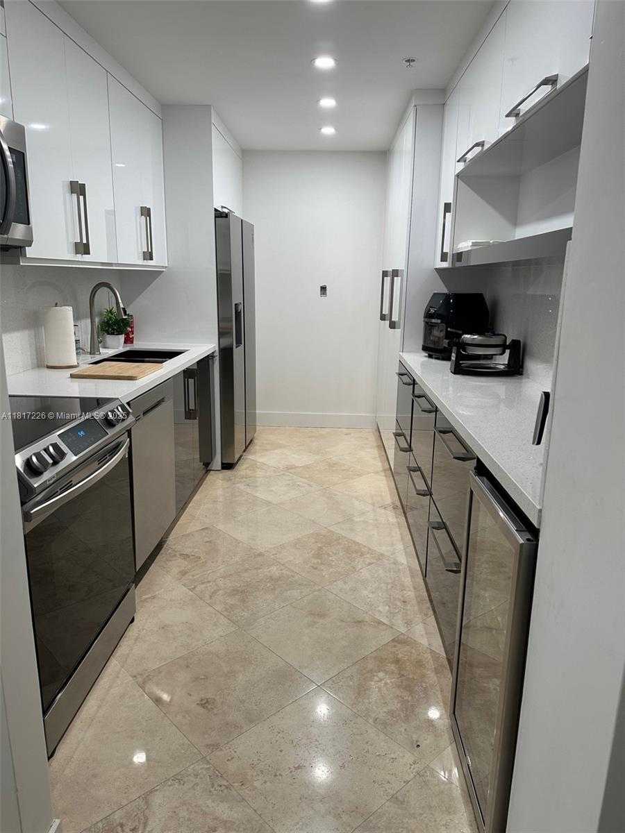 Small Image of 3000 SOUTH OCEAN DR #118, Hollywood Number 7