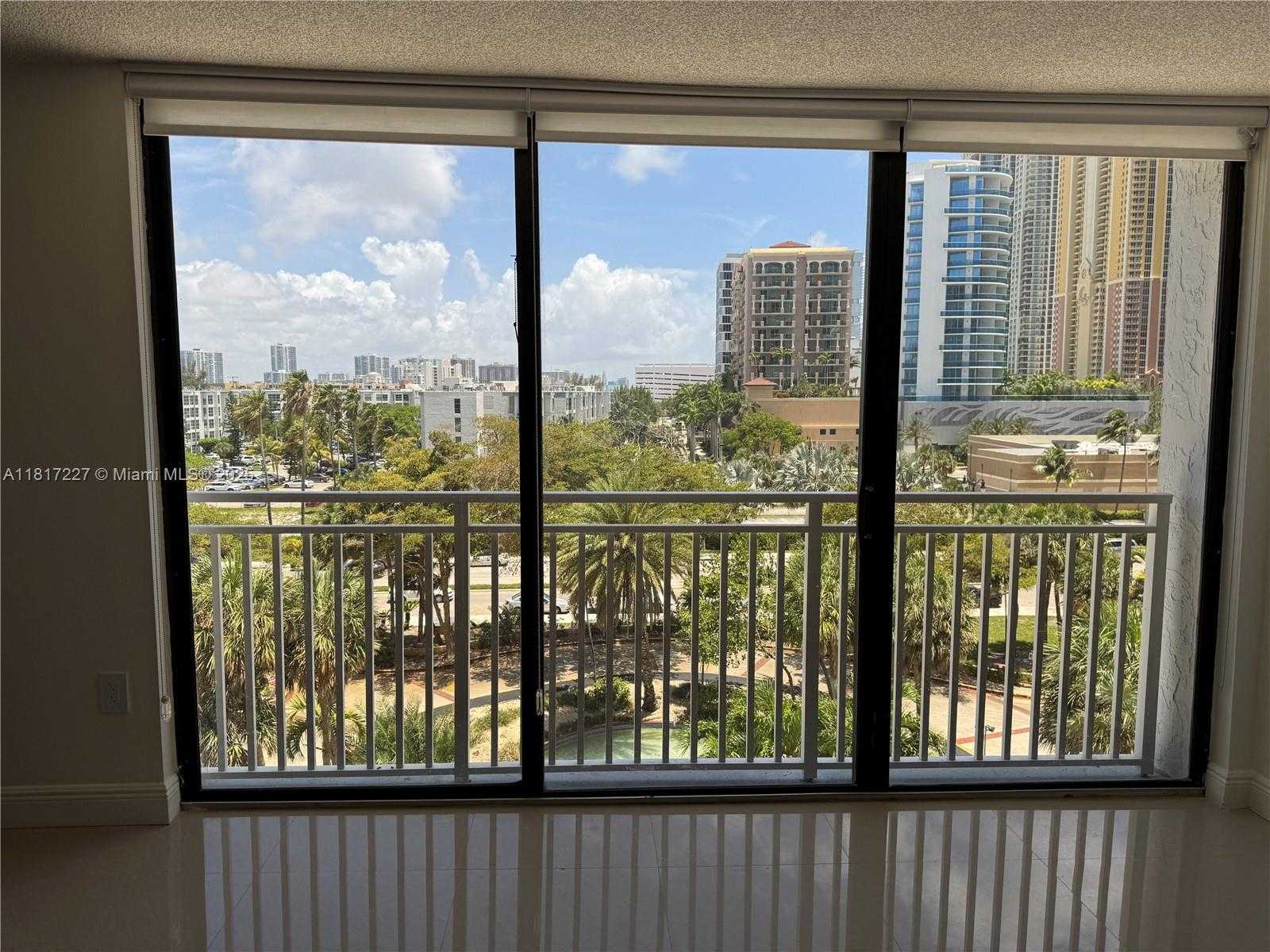 Small Image of 210 174TH ST #615, Sunny Isles Beach Number 3