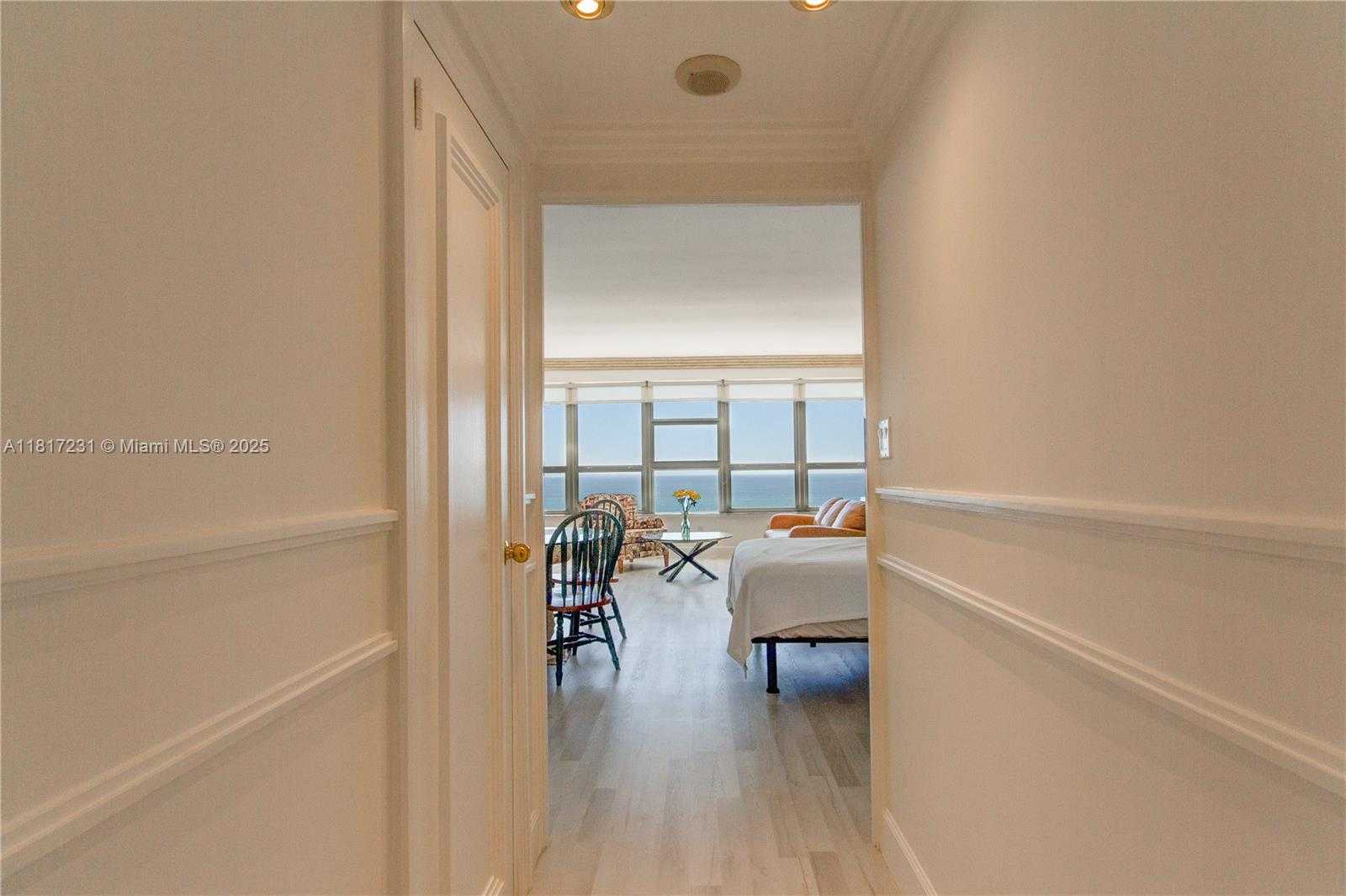 Small Image of 4925 COLLINS AVE #9D, Miami Beach Number 10