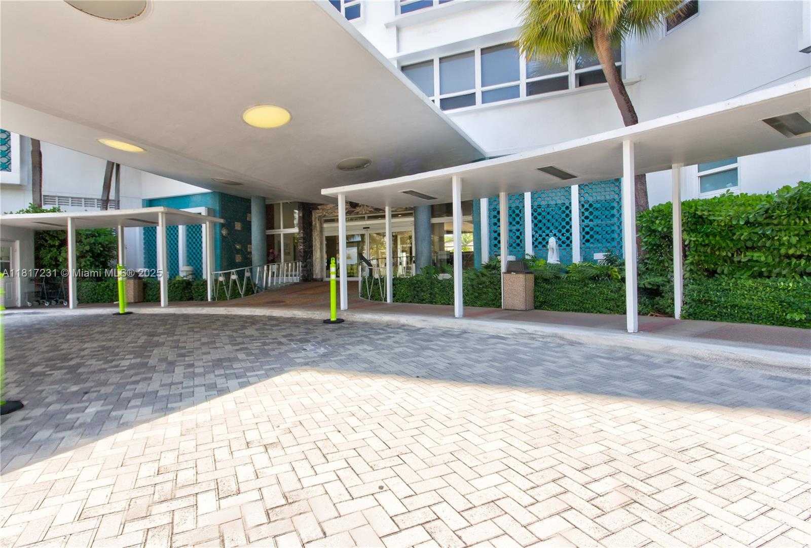 Small Image of 4925 COLLINS AVE #9D, Miami Beach Number 15