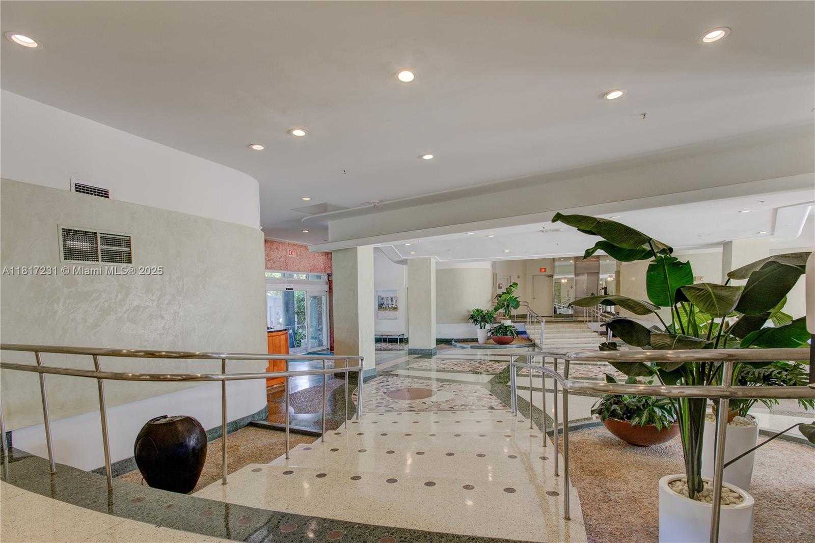 Small Image of 4925 COLLINS AVE #9D, Miami Beach Number 17