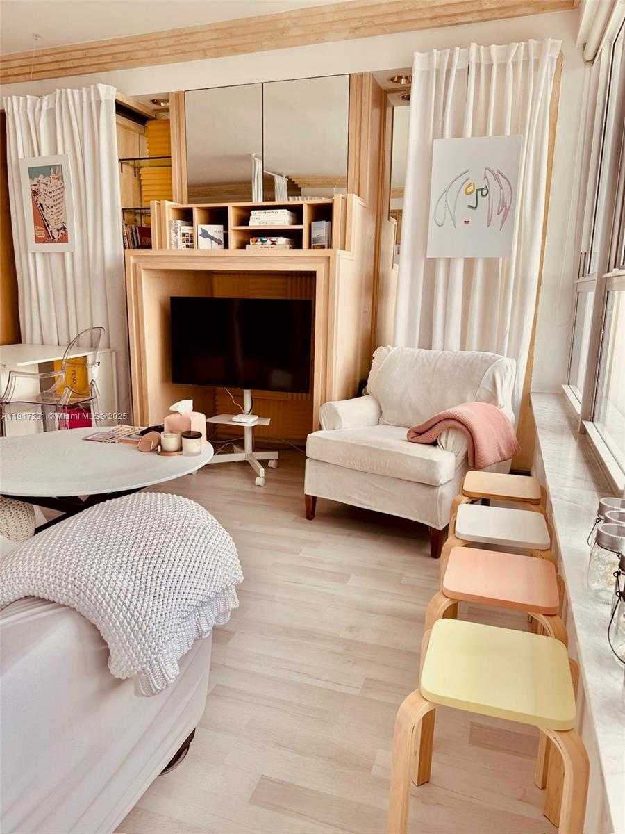 Small Image of 4925 COLLINS AVE #9D, Miami Beach Number 23