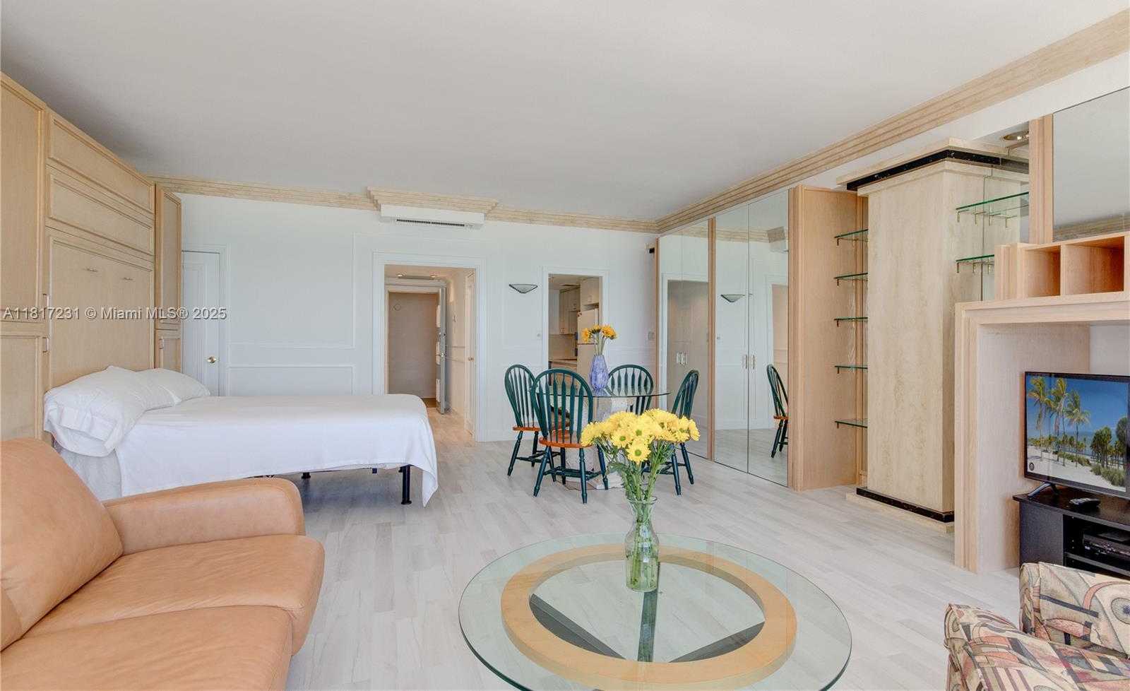 Small Image of 4925 COLLINS AVE #9D, Miami Beach Number 6