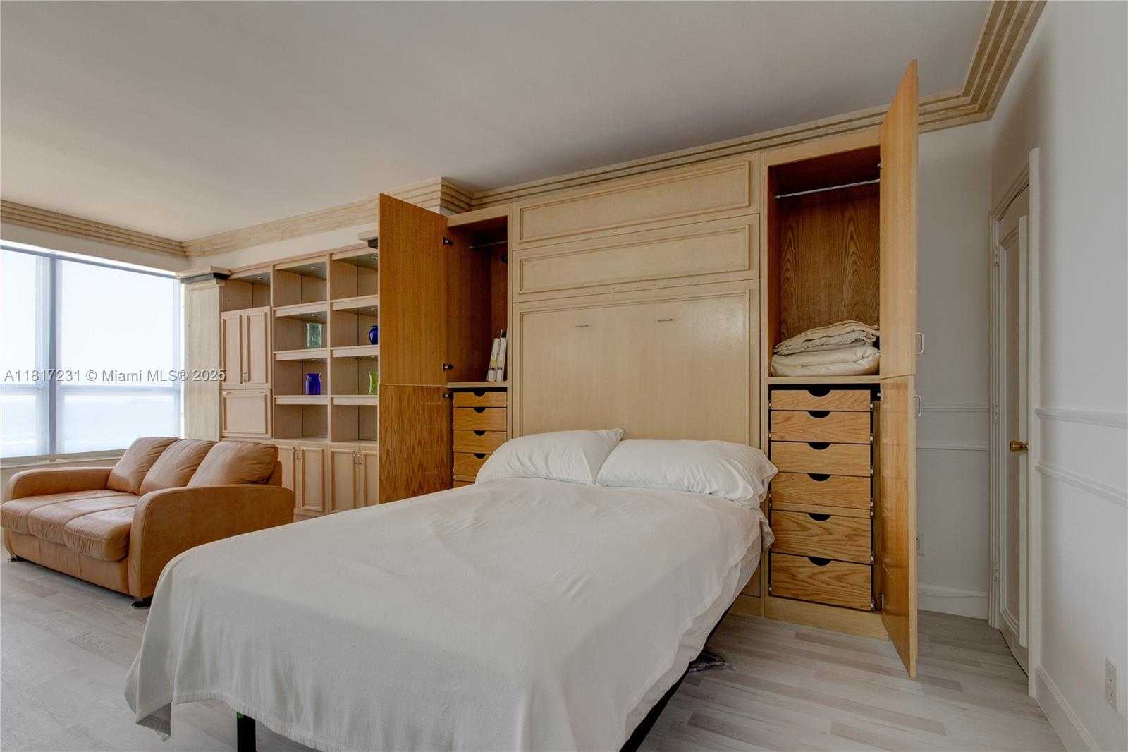 Small Image of 4925 COLLINS AVE #9D, Miami Beach Number 9