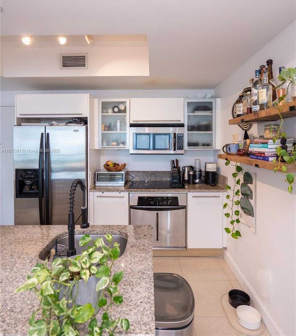 Small Image of 888 BISCAYNE BLVD #3811, Miami Number 11
