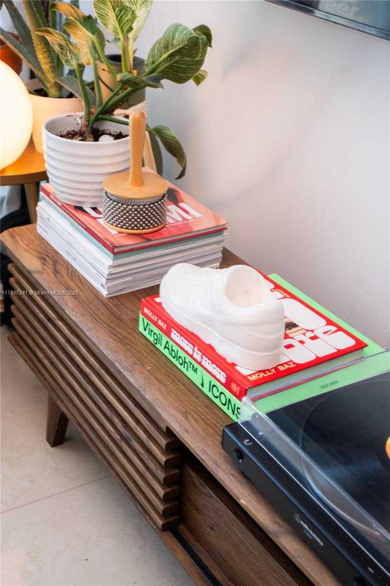 Small Image of 888 BISCAYNE BLVD #3811, Miami Number 20