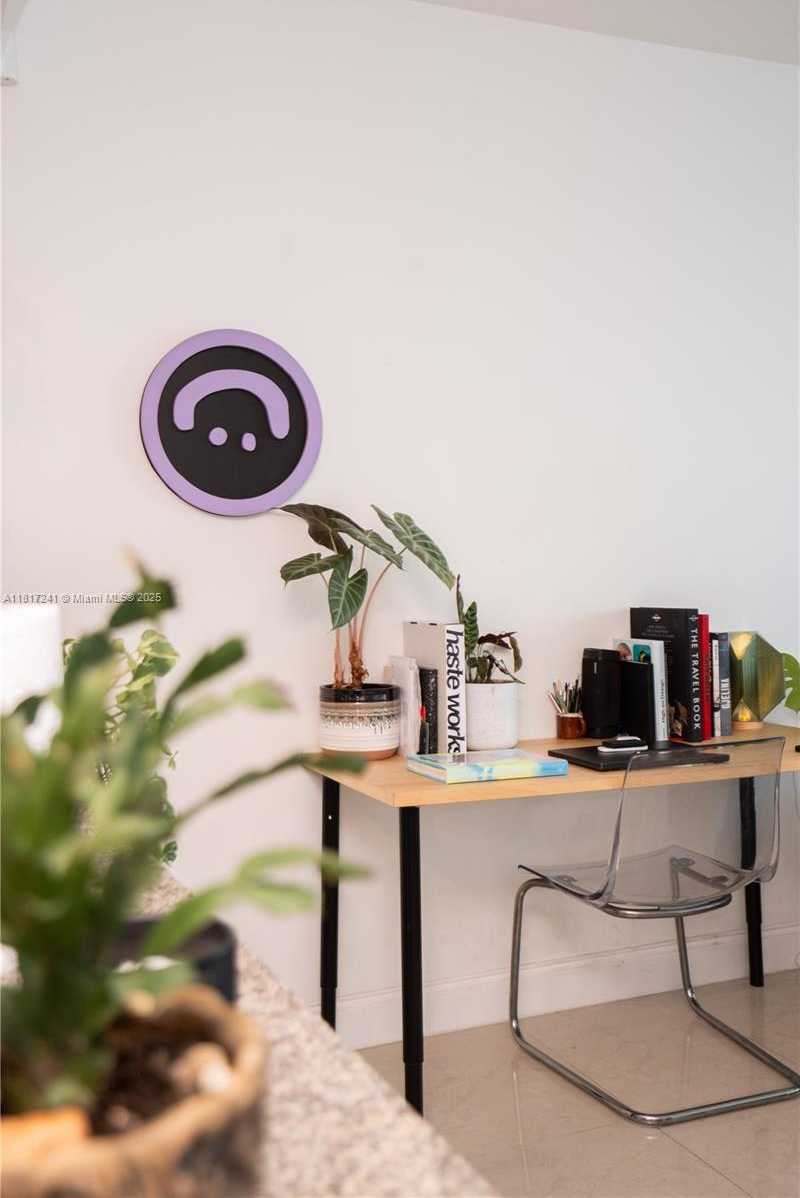 Small Image of 888 BISCAYNE BLVD #3811, Miami Number 3