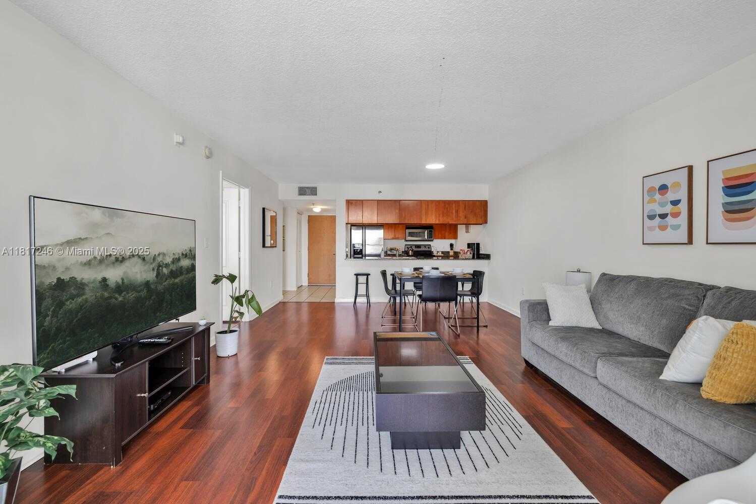 Small Image of 1200 BRICKELL BAY DR #2619, Miami Number 17