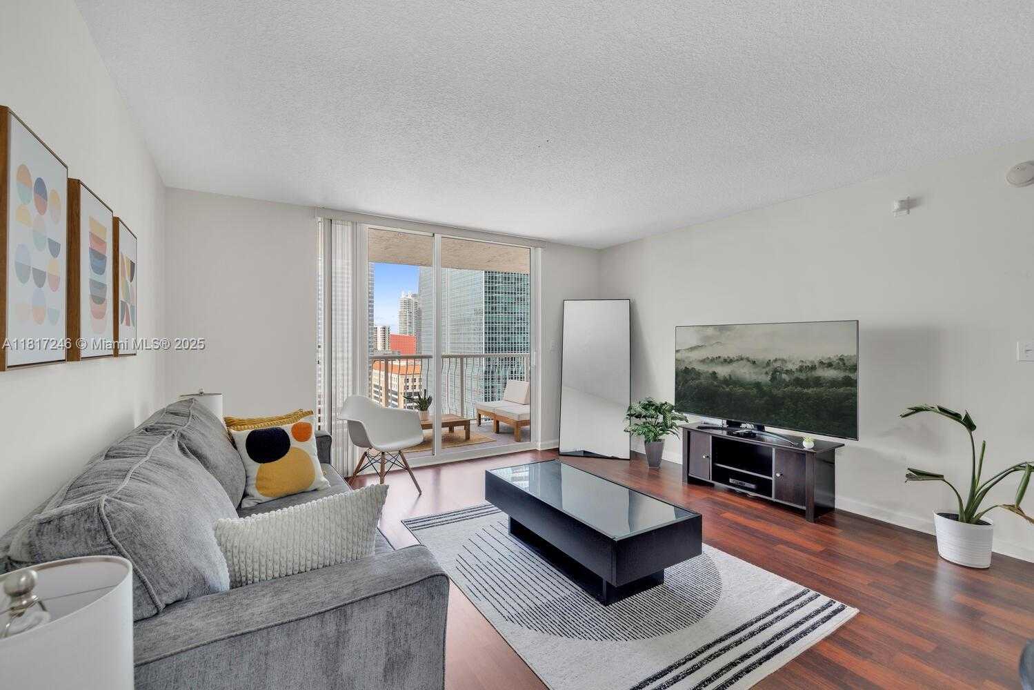 Small Image of 1200 BRICKELL BAY DR #2619, Miami Number 2