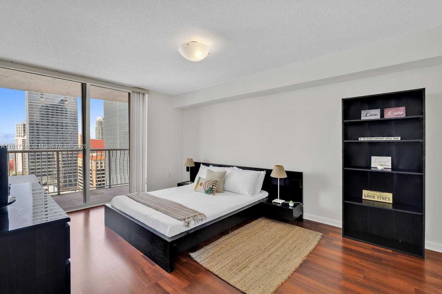 Small Image of 1200 BRICKELL BAY DR #2619, Miami Number 25