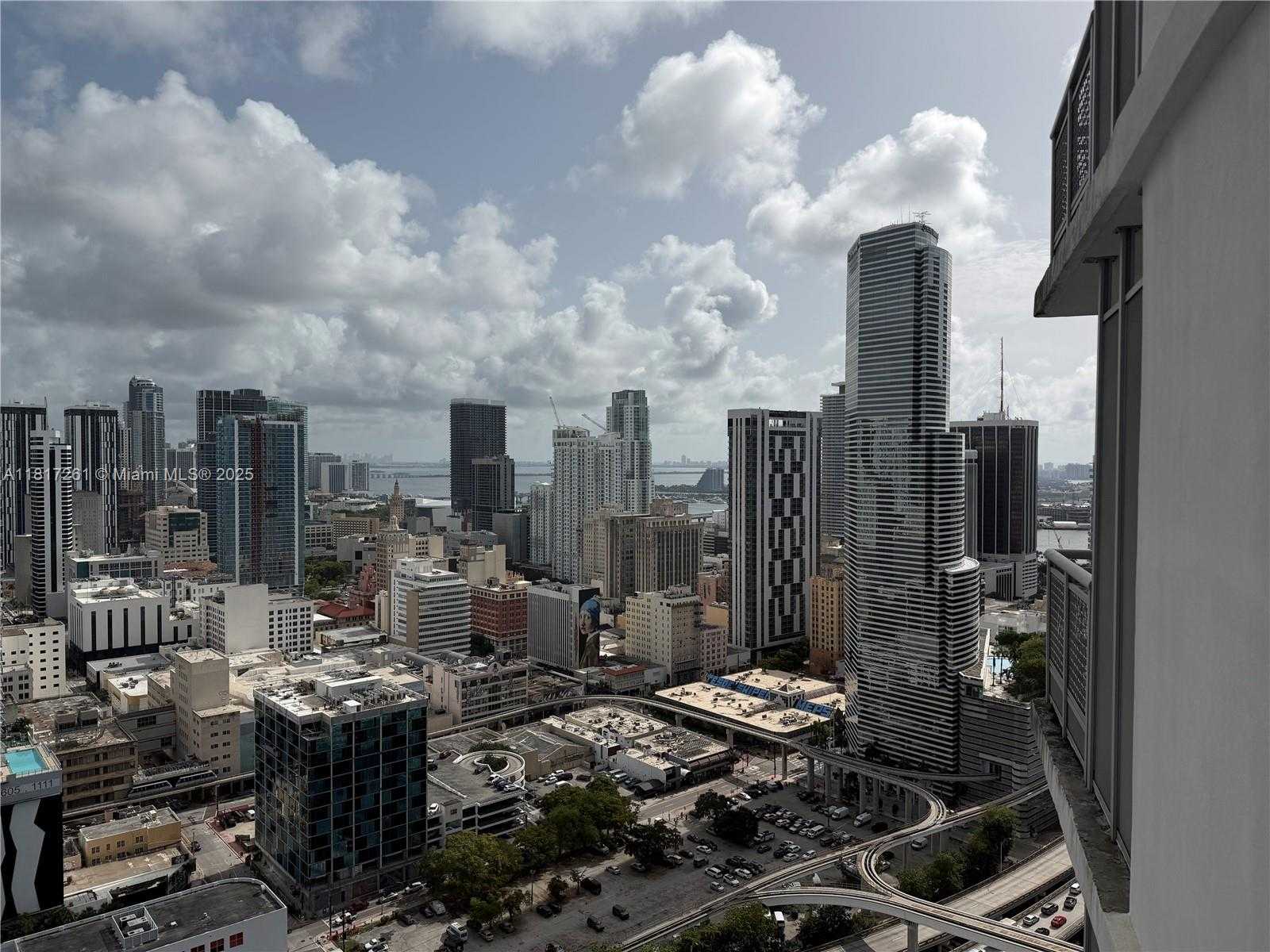 Small Image of 350 SOUTH MIAMI AVE #3707, Miami Number 16