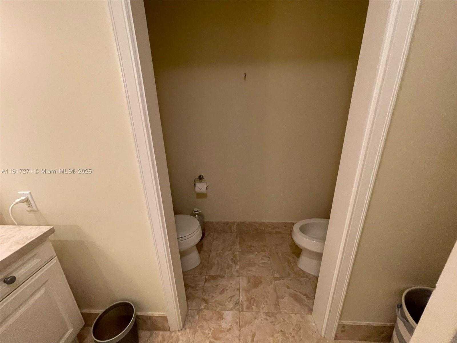 Small Image of 1435 BRICKELL AVE #3112, Miami Number 6