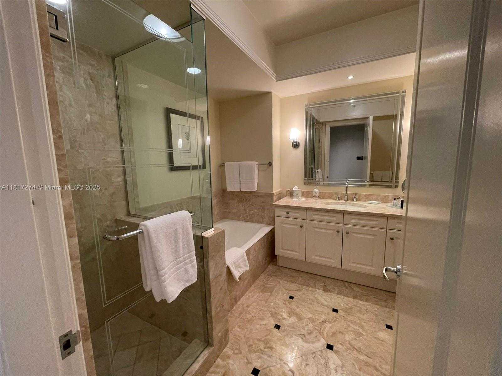 Small Image of 1435 BRICKELL AVE #3112, Miami Number 7