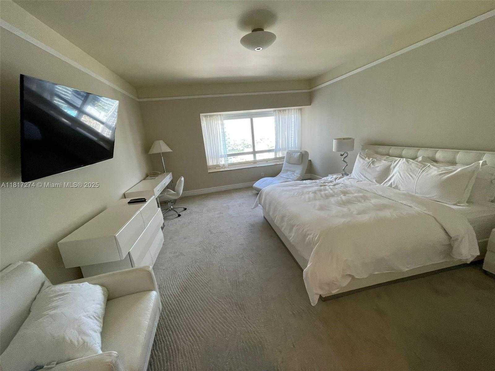 Small Image of 1435 BRICKELL AVE #3112, Miami Number 8