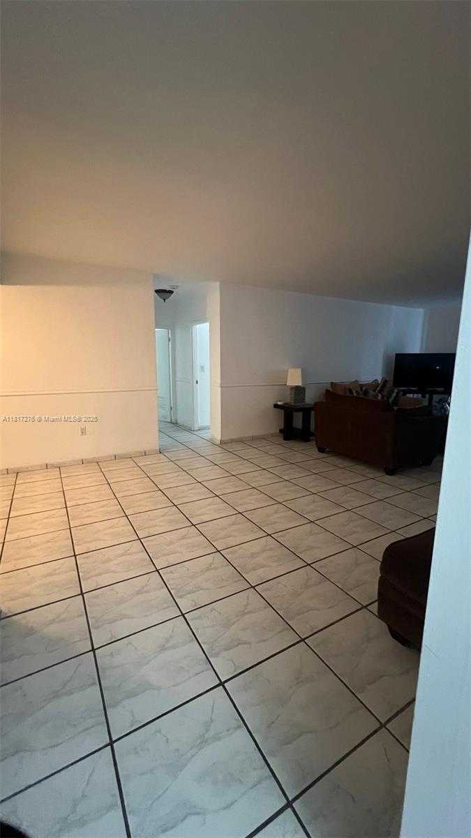 Small Image of 5825 COLLINS AVE #6A, Miami Beach Number 10