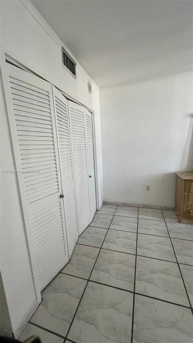 Small Image of 5825 COLLINS AVE #6A, Miami Beach Number 13