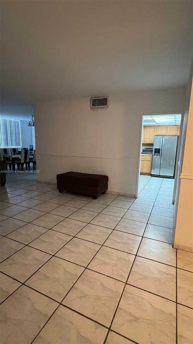 Small Image of 5825 COLLINS AVE #6A, Miami Beach Number 4