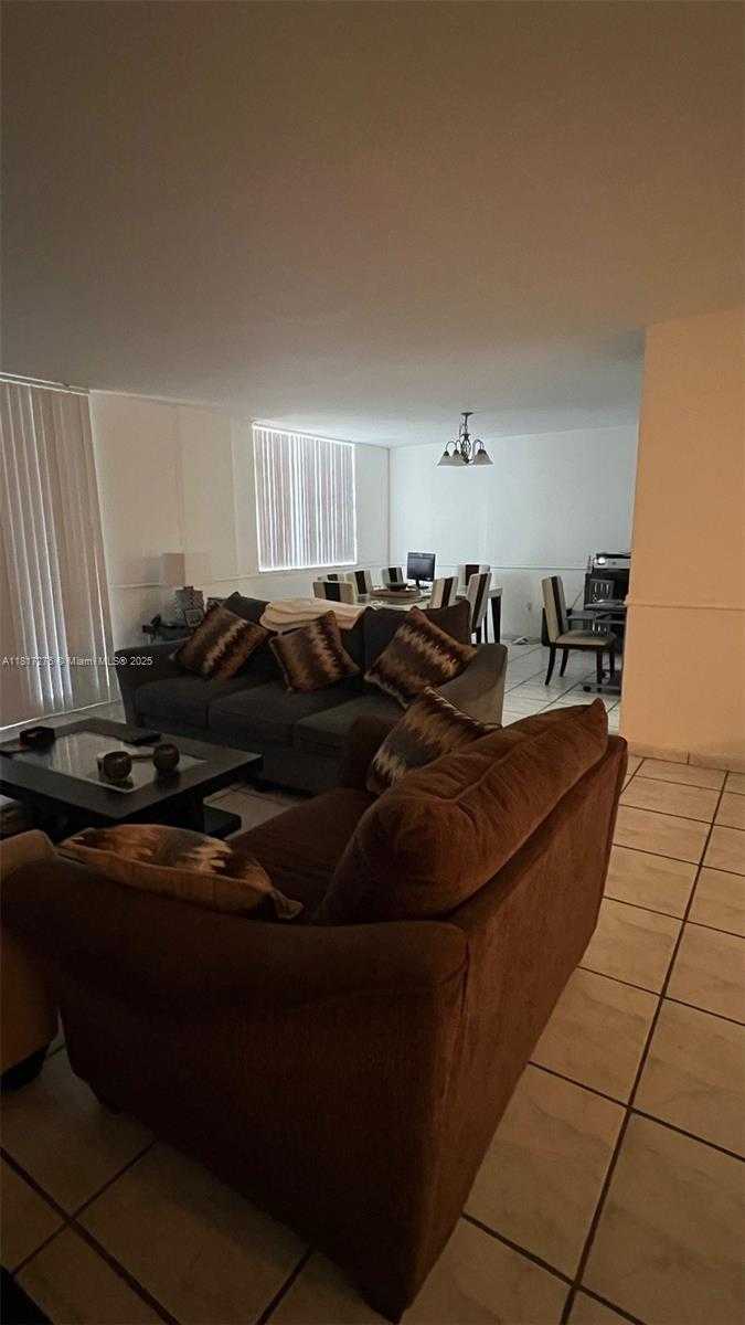 Small Image of 5825 COLLINS AVE #6A, Miami Beach Number 5