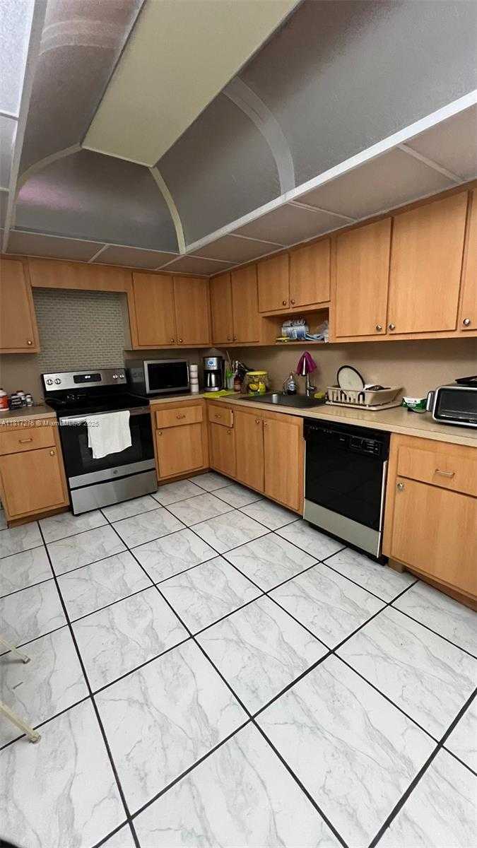 Small Image of 5825 COLLINS AVE #6A, Miami Beach Number 6