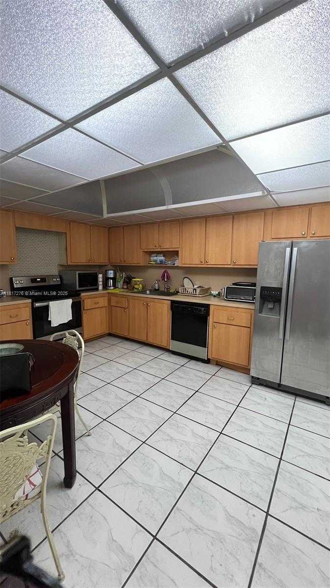 Small Image of 5825 COLLINS AVE #6A, Miami Beach Number 7