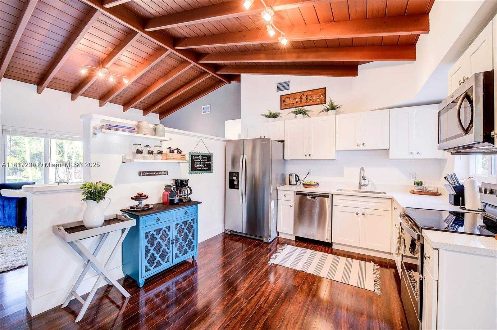 Small Image of 2190 NORTH EAST 169TH ST, North Miami Beach Number 12