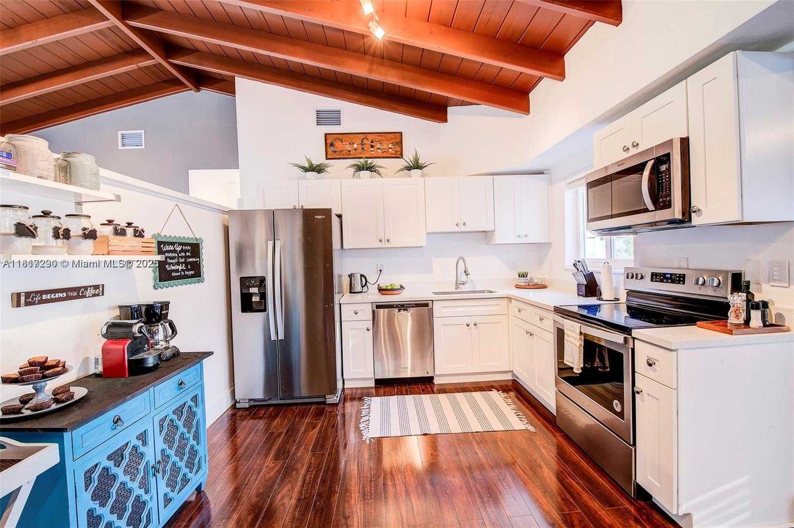 Small Image of 2190 NORTH EAST 169TH ST, North Miami Beach Number 13
