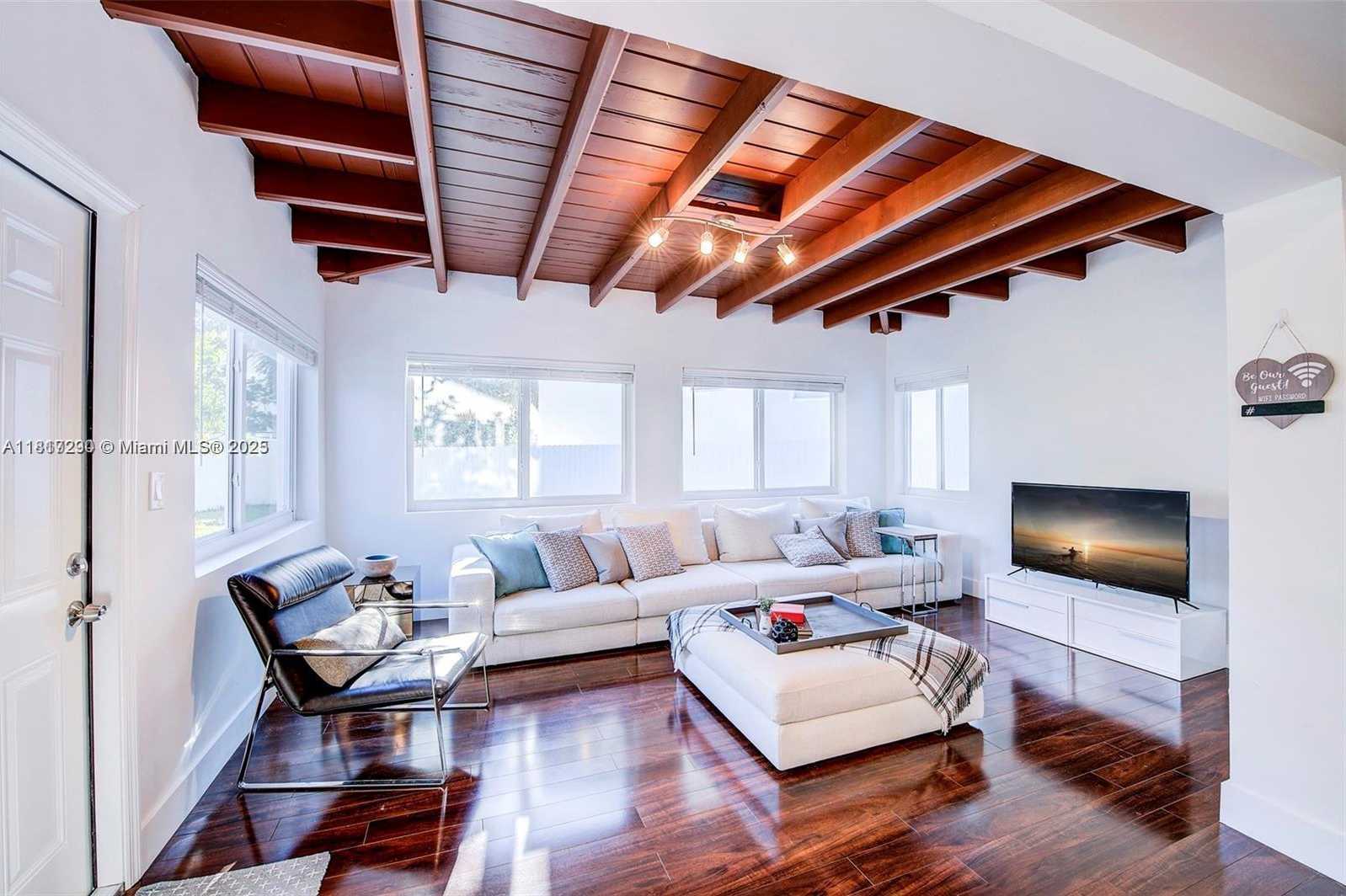 Small Image of 2190 NORTH EAST 169TH ST, North Miami Beach Number 15
