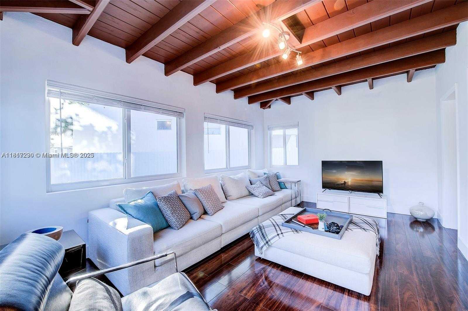 Small Image of 2190 NORTH EAST 169TH ST, North Miami Beach Number 16