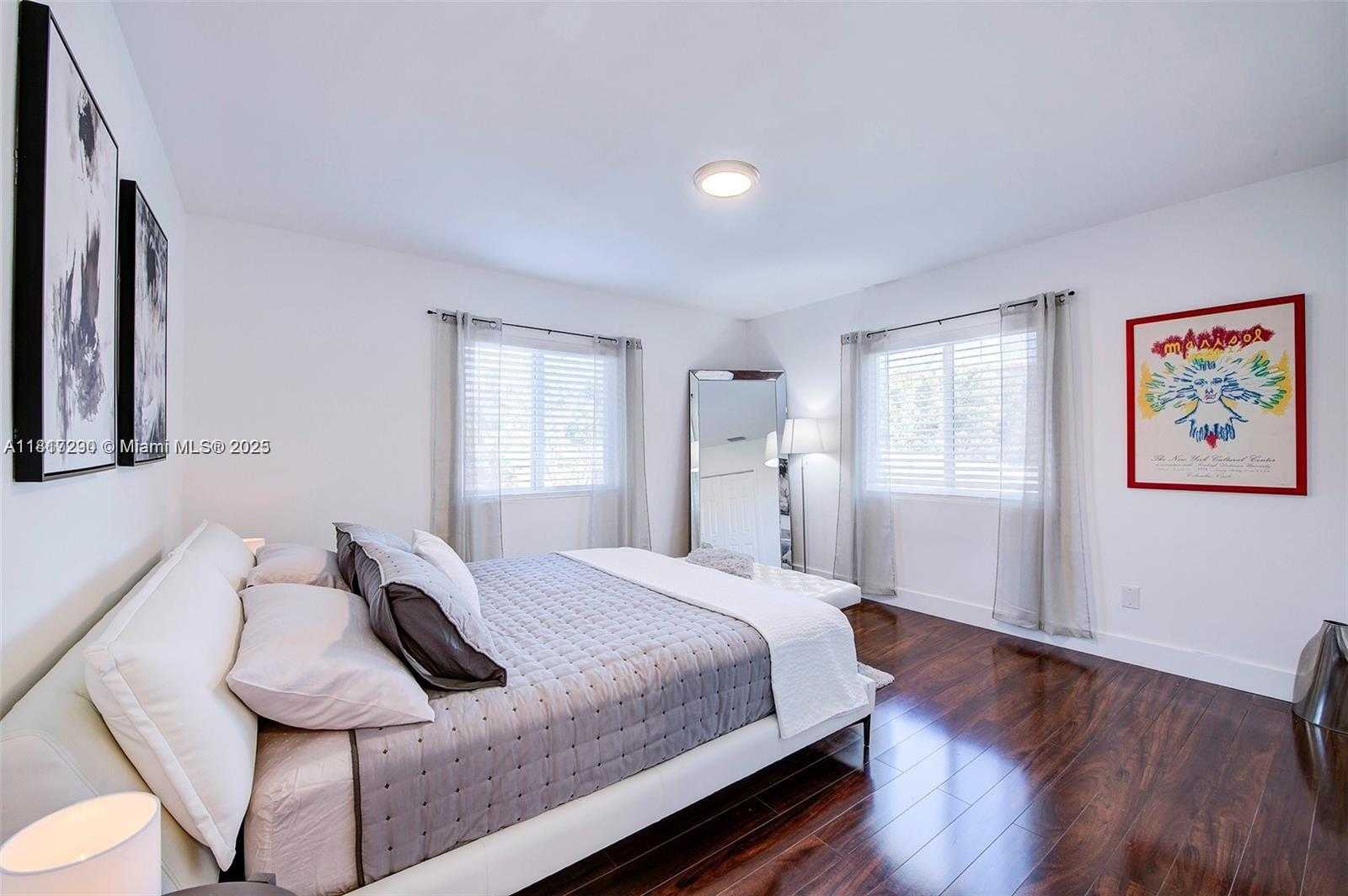 Small Image of 2190 NORTH EAST 169TH ST, North Miami Beach Number 21