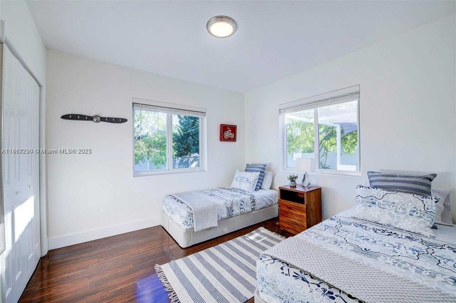 Small Image of 2190 NORTH EAST 169TH ST, North Miami Beach Number 22